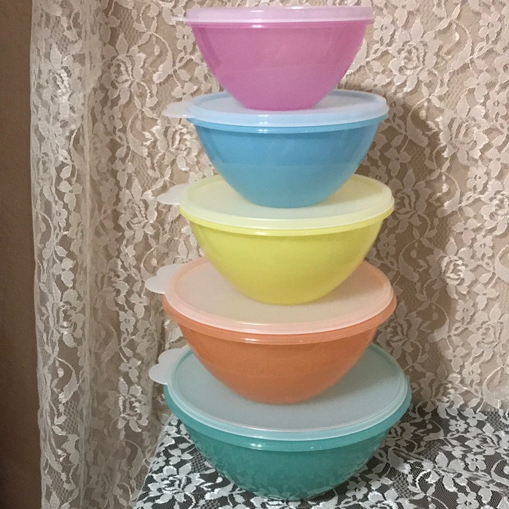 Tupperware Classic Wonderlier Bowls